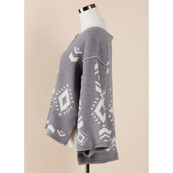 Sz S Vici Ultra Soft Gray Aztec Boho Print Long Sleeve Cozy Pullover GUC - Picture 2 of 4